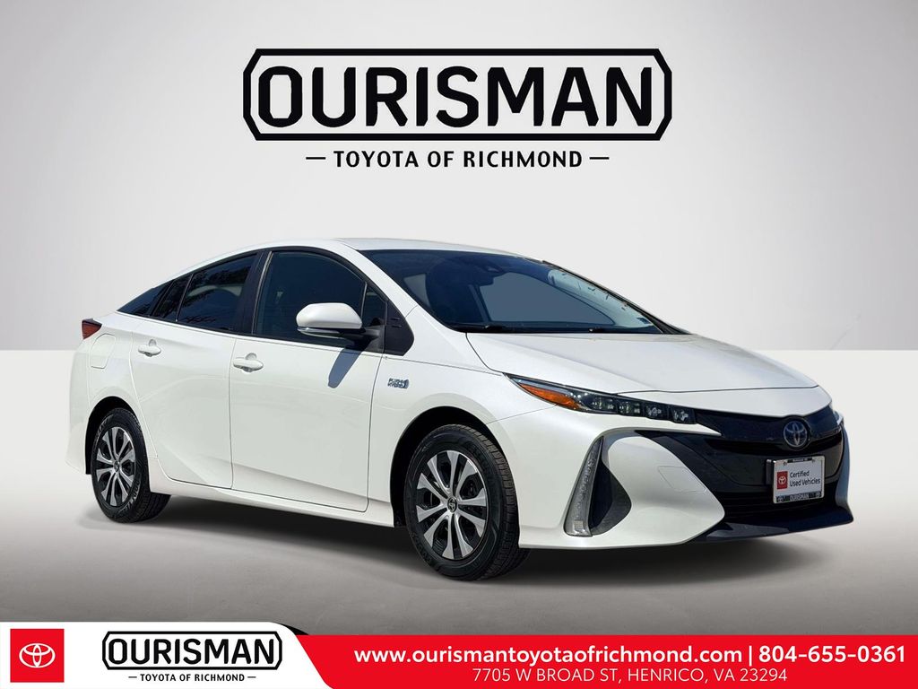 White (Wind Chill Pearl) 2021 Toyota Prius Prime XLE FWD Hatchback Front-Wheel Drive Continuously Variable Transmission
