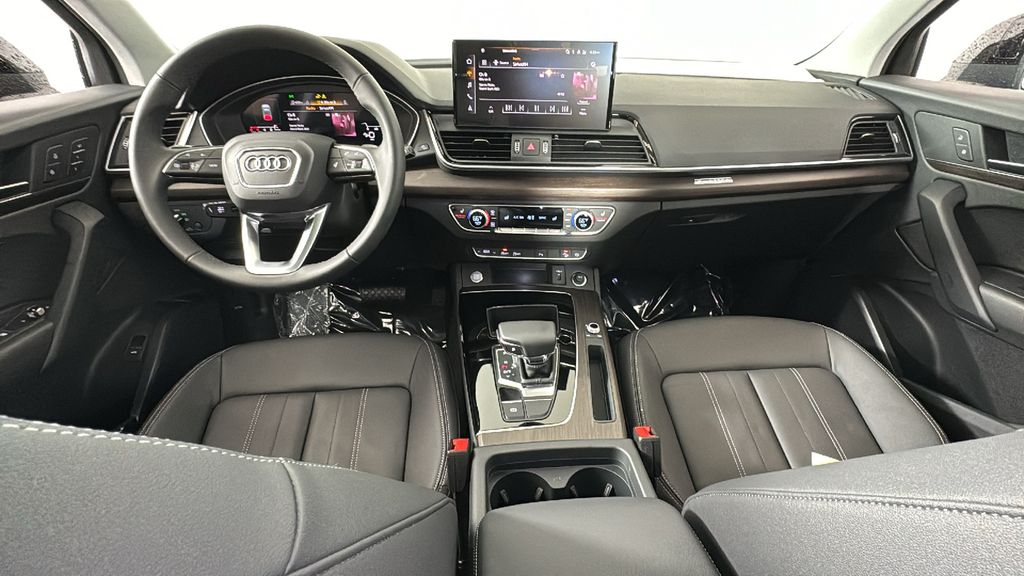 2025 Audi Q5  11