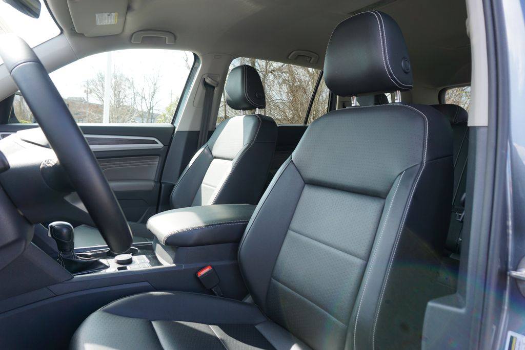 Thumbnail: 2023 Volkswagen Atlas - 11