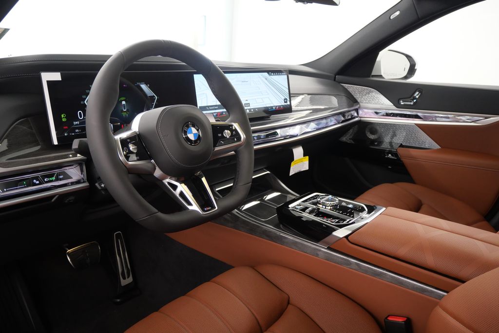 2025 BMW 7 Series 760i xDrive 14