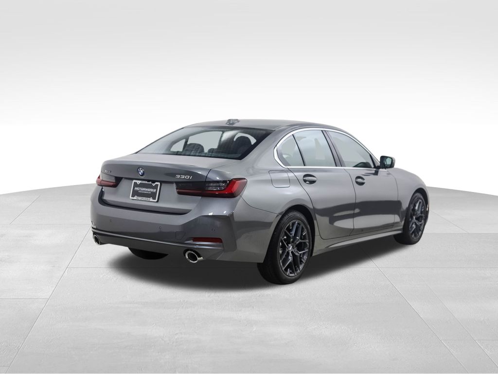 Thumbnail: 2025 BMW 3 Series - 6