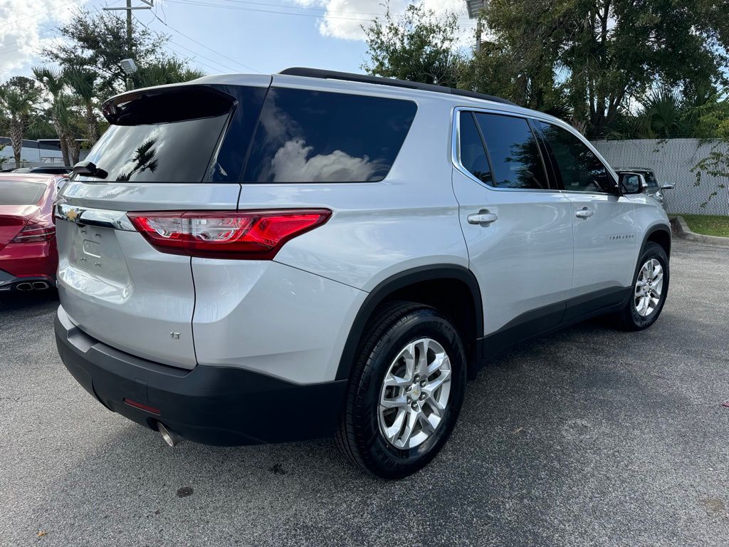 2020 Chevrolet Traverse LT 8