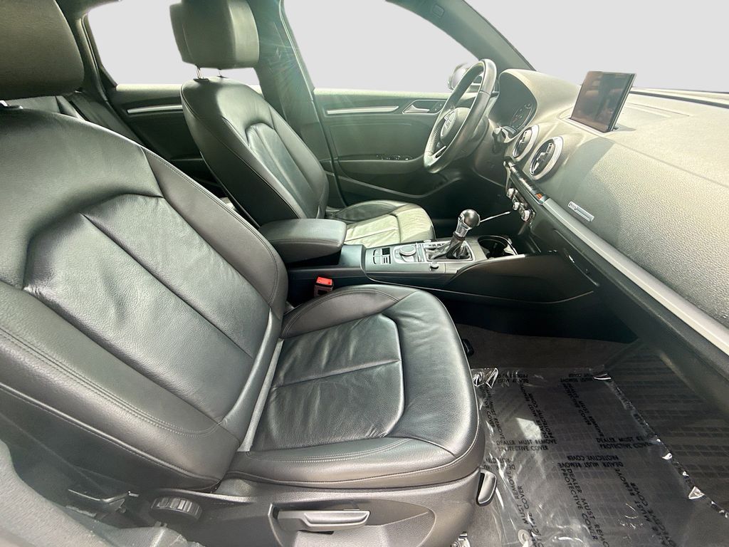 Used 2019 White Audi 2.0T Premium image 31