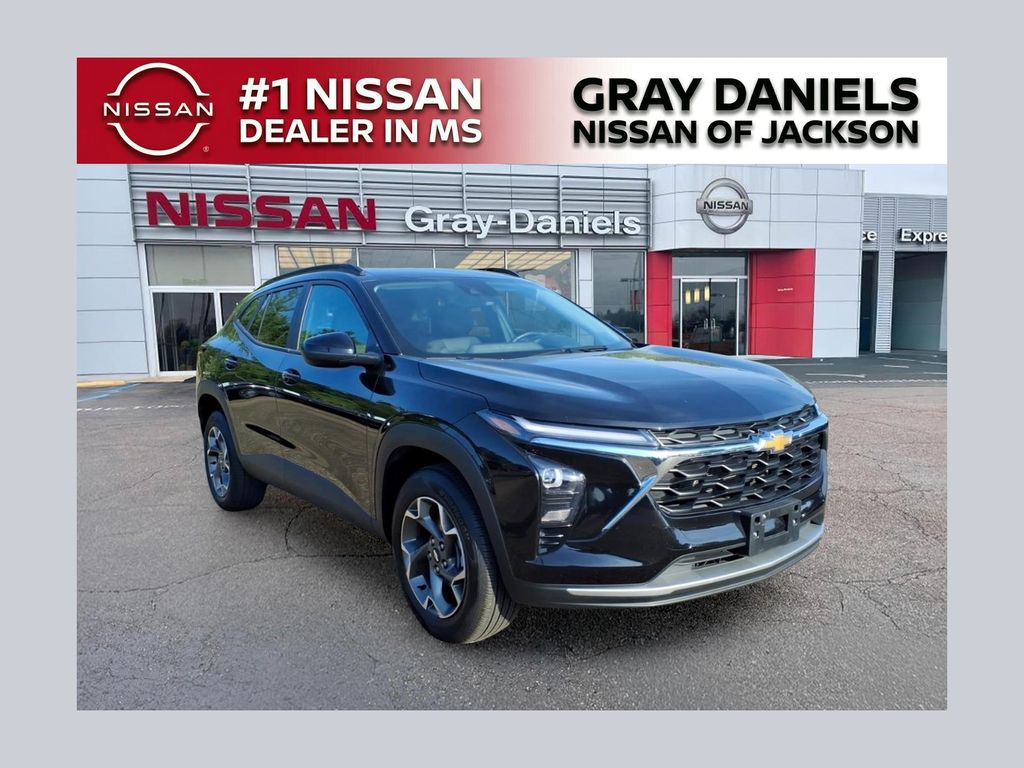 2025 Chevrolet Trax LT's photo