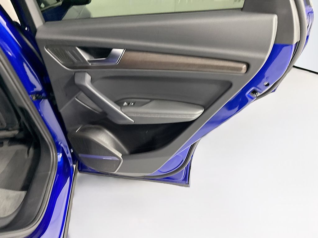 Thumbnail: 2025 Audi Q5 - 27