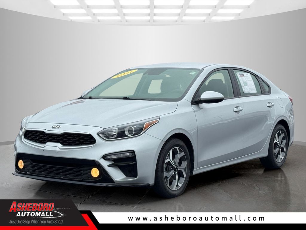 Silky Silver 2021 Kia Forte LXS FWD Sedan Front-Wheel Drive Continuously Variable Transmission
