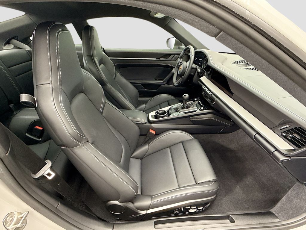 Thumbnail: 2024 Porsche 911 - 22