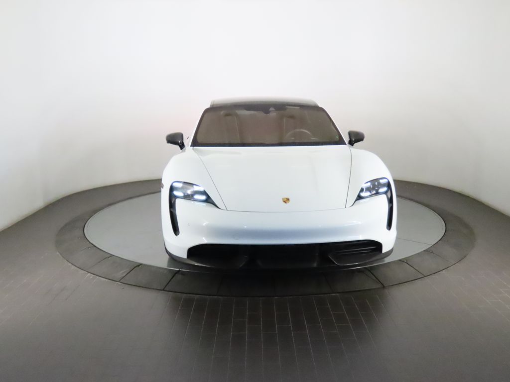 Thumbnail: 2021 Porsche Taycan - 10