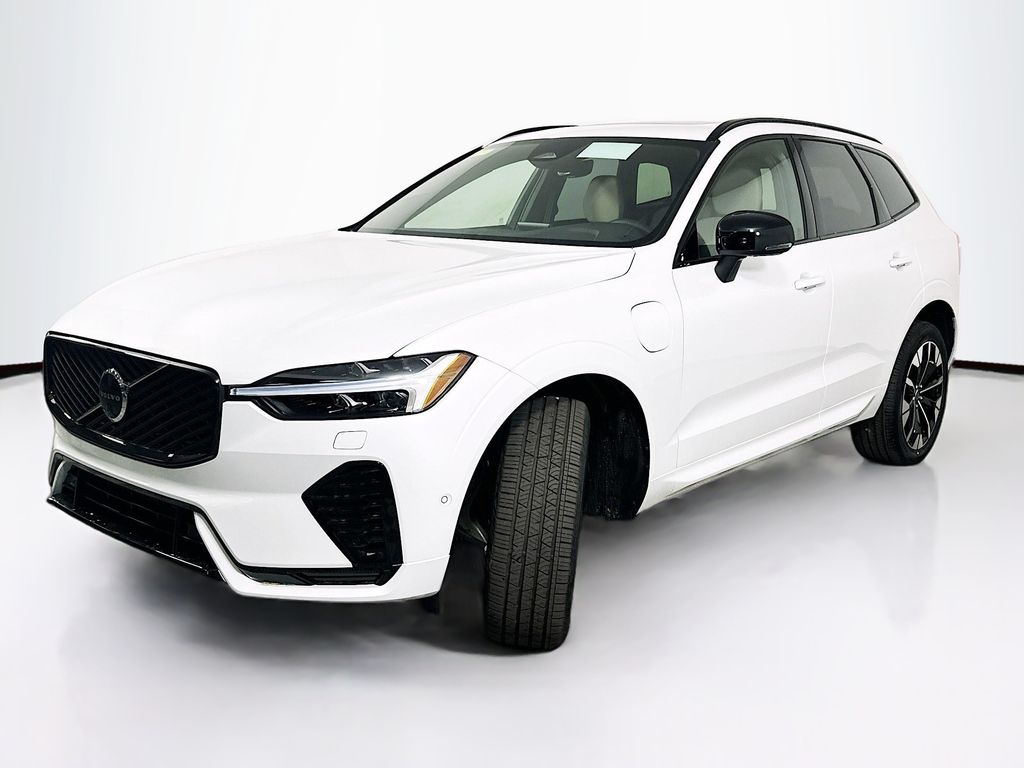 2026 Volvo XC60 Plug-In Hybrid T8 Plus