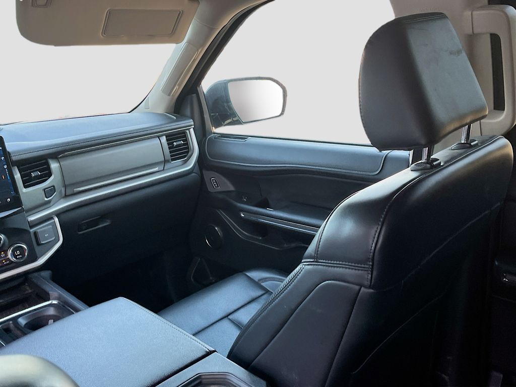 Used 2024 Black Ford XLT image 23