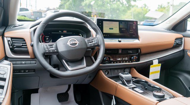 2026 Nissan Rogue Platinum - 11