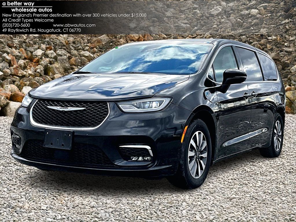 2023 Chrysler Pacifica Hybrid Touring L FWD