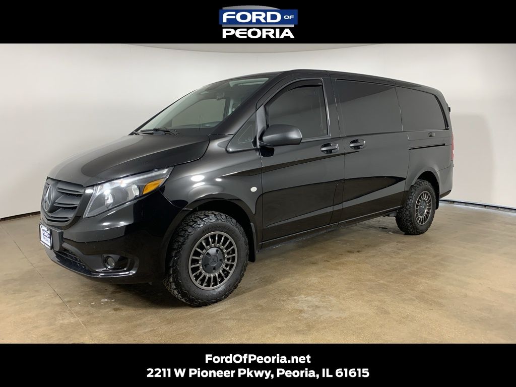 Obsidian Black Metallic 2021 Mercedes-Benz Metris Passenger RWD Van Rear-Wheel Drive 9-Speed Automatic