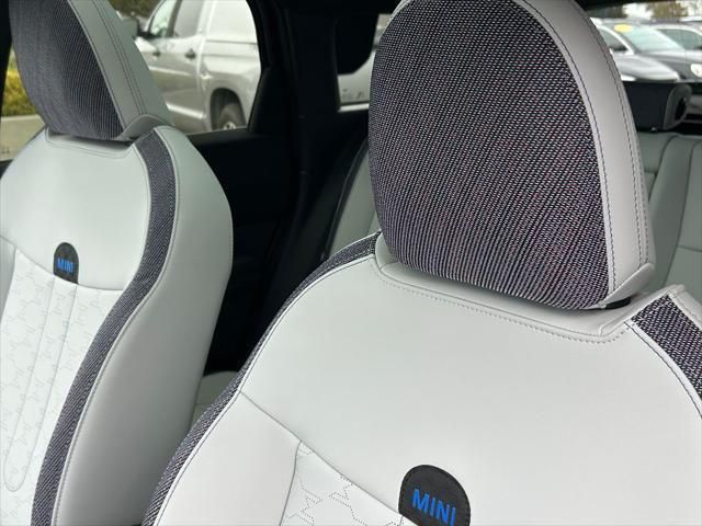 Thumbnail: 2026 MINI Cooper Countryman - 14