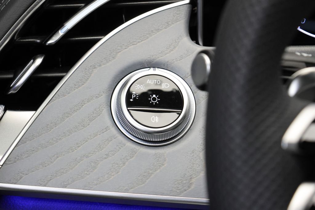 Thumbnail: 2026 Mercedes-Benz E-Class - 19