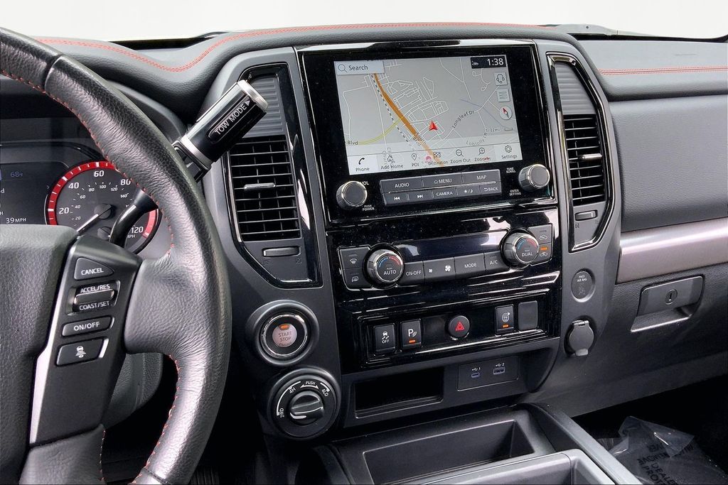 2024 Nissan Titan PRO-4X - Photo 9
