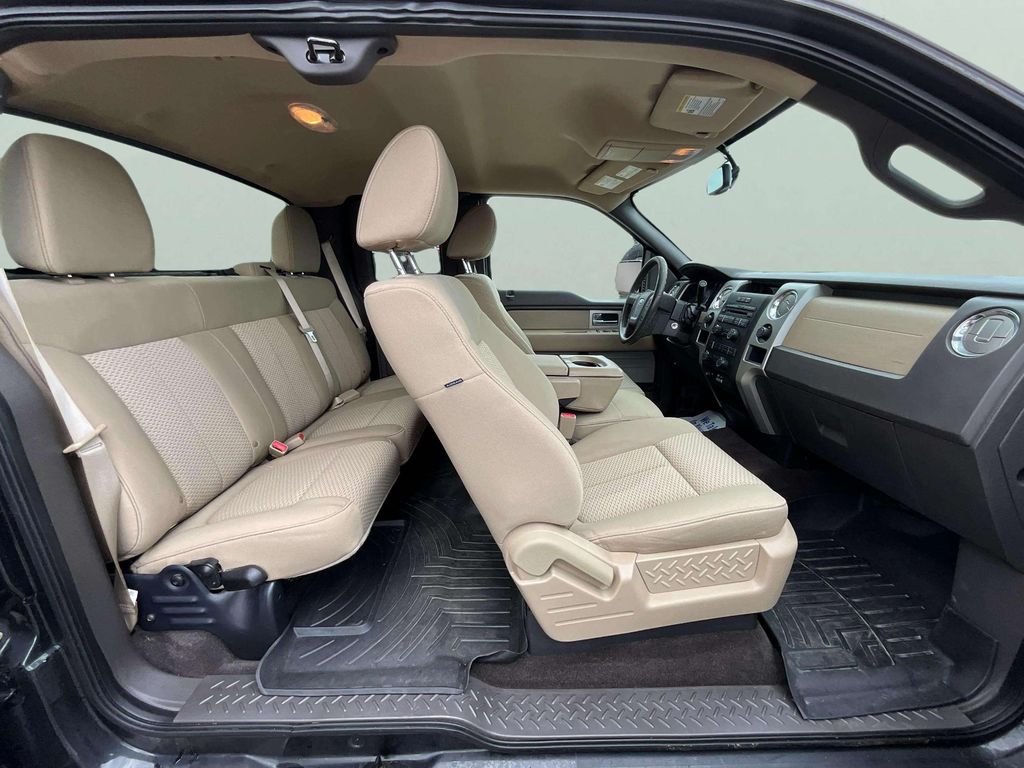 Used 2010 Black Ford XLT image 23