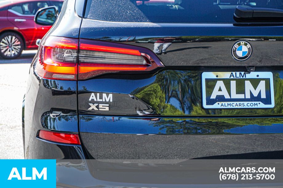 Used 2023 Black BMW M50i image 15