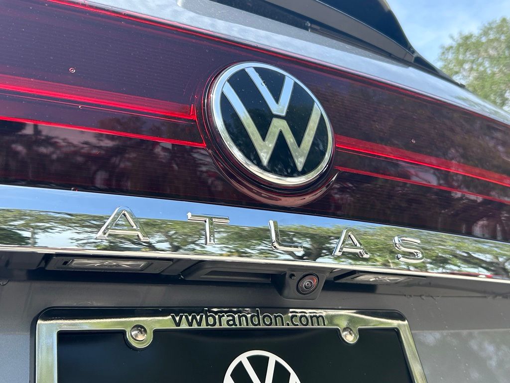 New 2026 Silver Mist Metallic Volkswagen 2.0T SE image 39