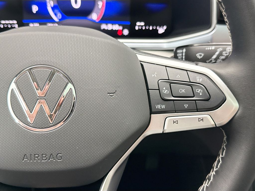 Thumbnail: 2025 Volkswagen Taos - 12