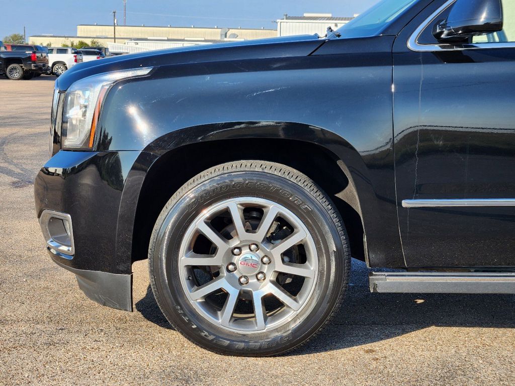 2015 GMC Yukon XL Denali 8