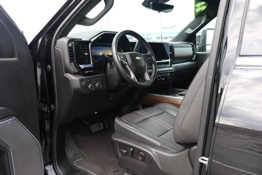 Thumbnail: 2024 Chevrolet Silverado 2500 - 13