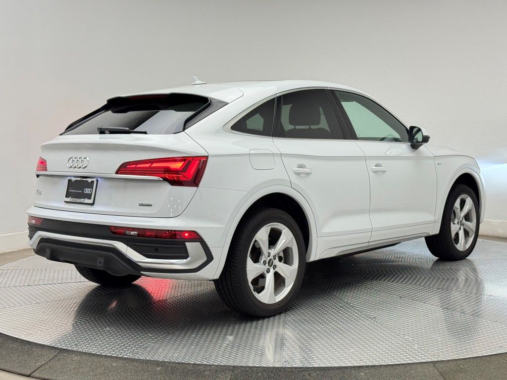 Thumbnail: 2025 Audi Q5 - 11