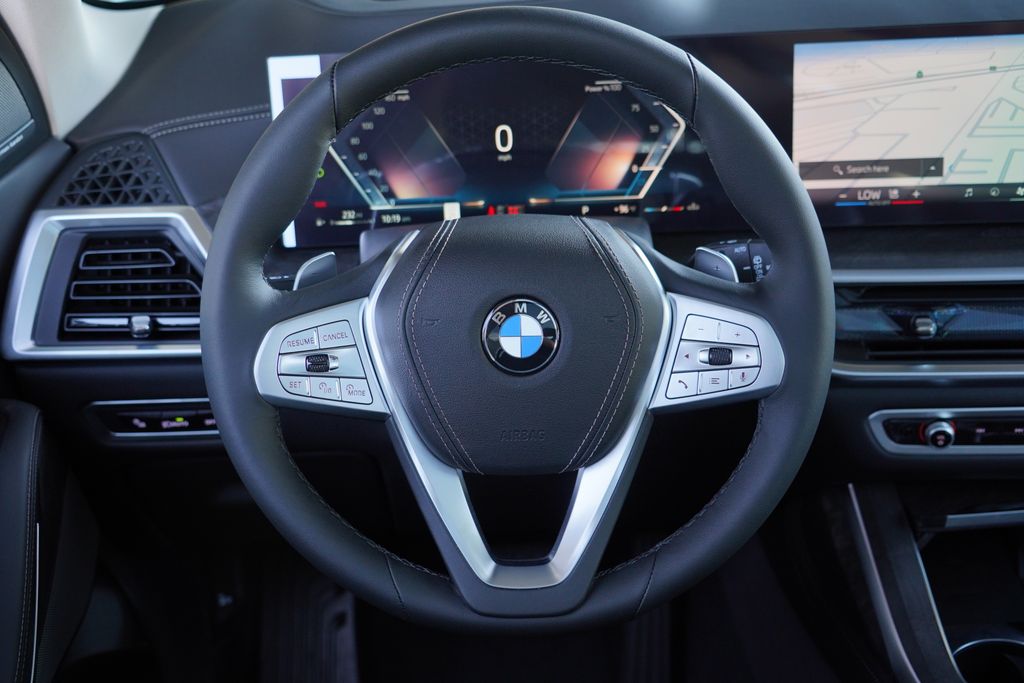 Thumbnail: 2027 BMW X7 - 23