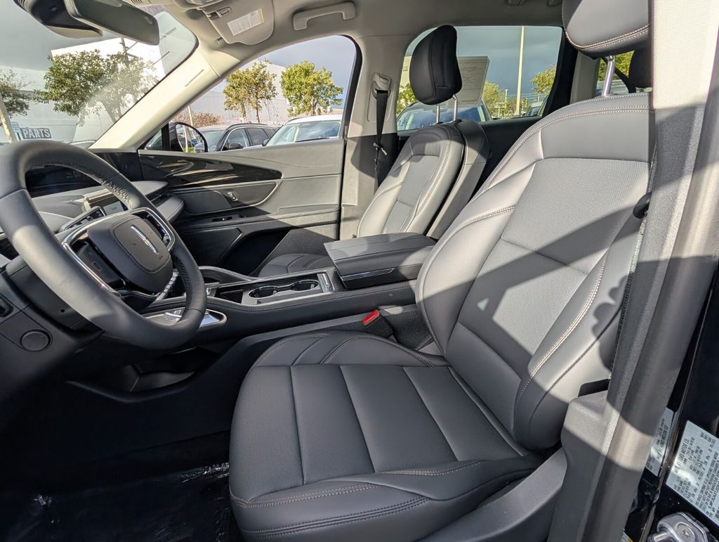 new 2026 Lincoln Nautilus car, priced at $53,270