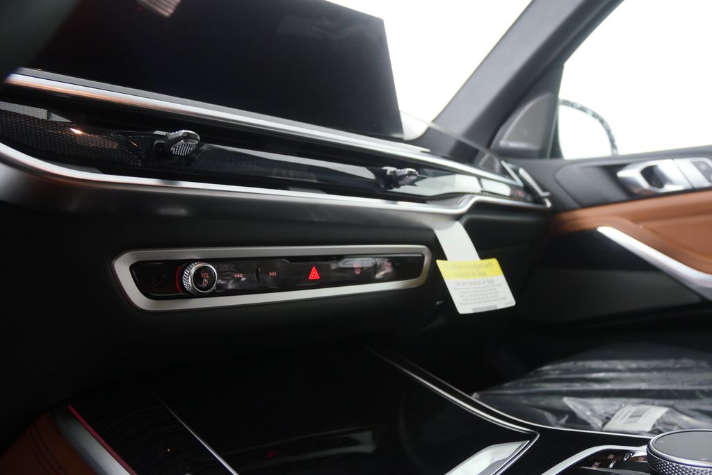 Thumbnail: 2026 BMW X5 - 20