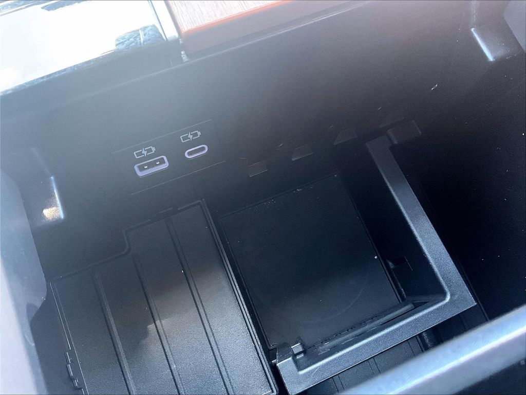 2025 Toyota Tundra — photo 27