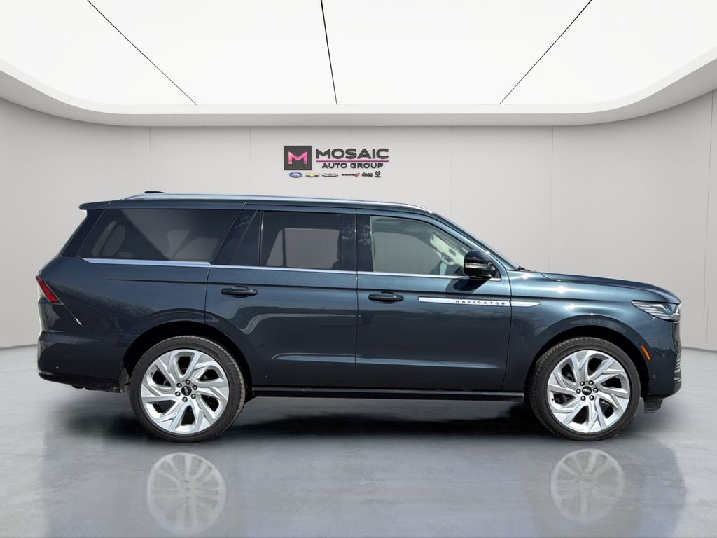 2025 Lincoln Navigator