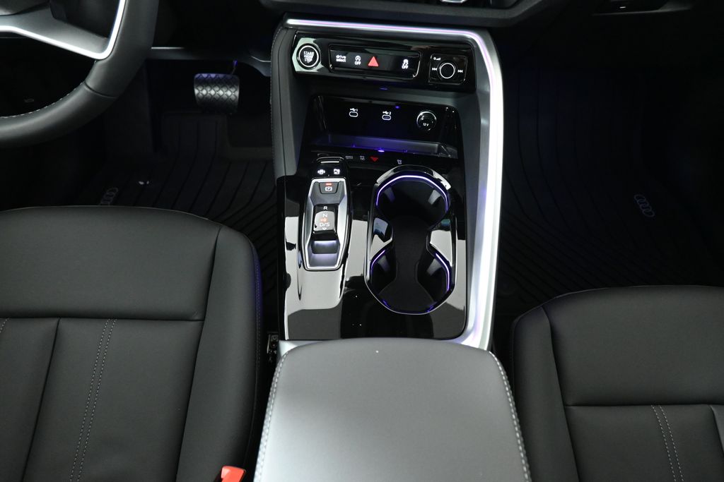 Thumbnail: 2025 Audi Q5 - 19