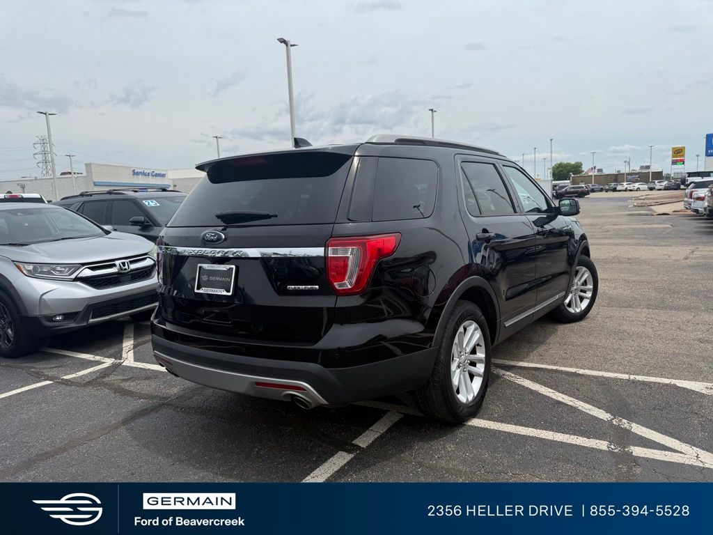 Used 2016 Black Ford XLT image 5