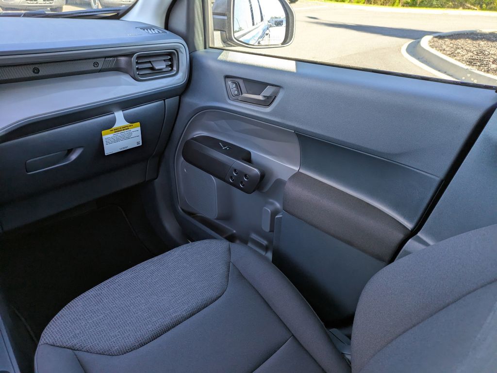 2025 Ford Maverick XL