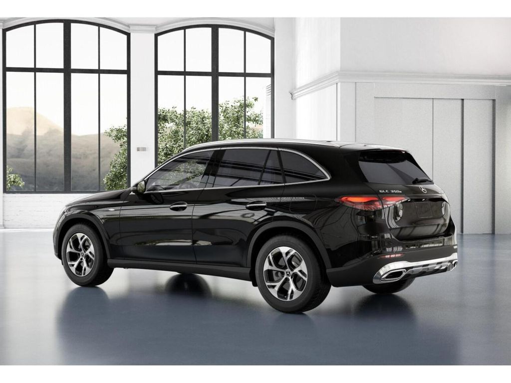 2025 Mercedes-Benz GLC 350 30