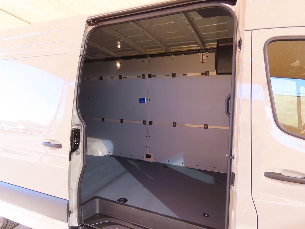 2025 Mercedes-Benz Sprinter 2500 21
