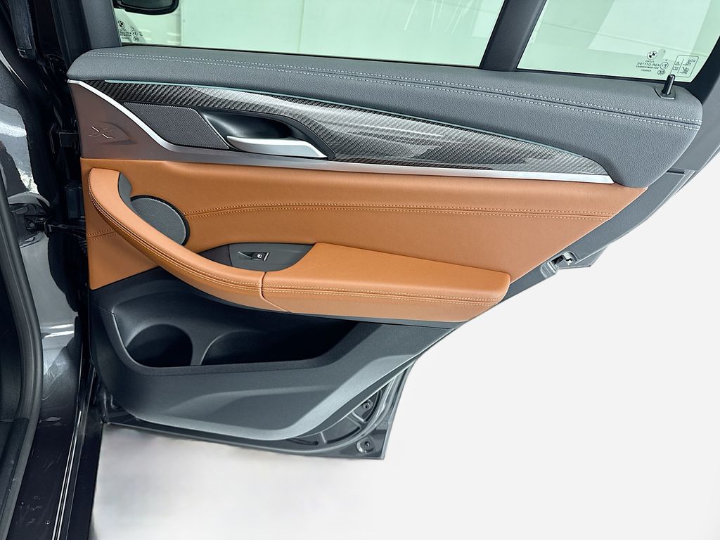 Thumbnail: 2025 BMW X4 - 26