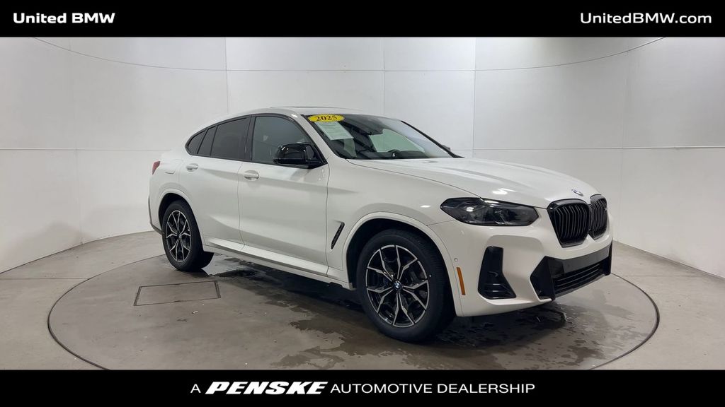 Thumbnail: 2025 BMW X4 - 2