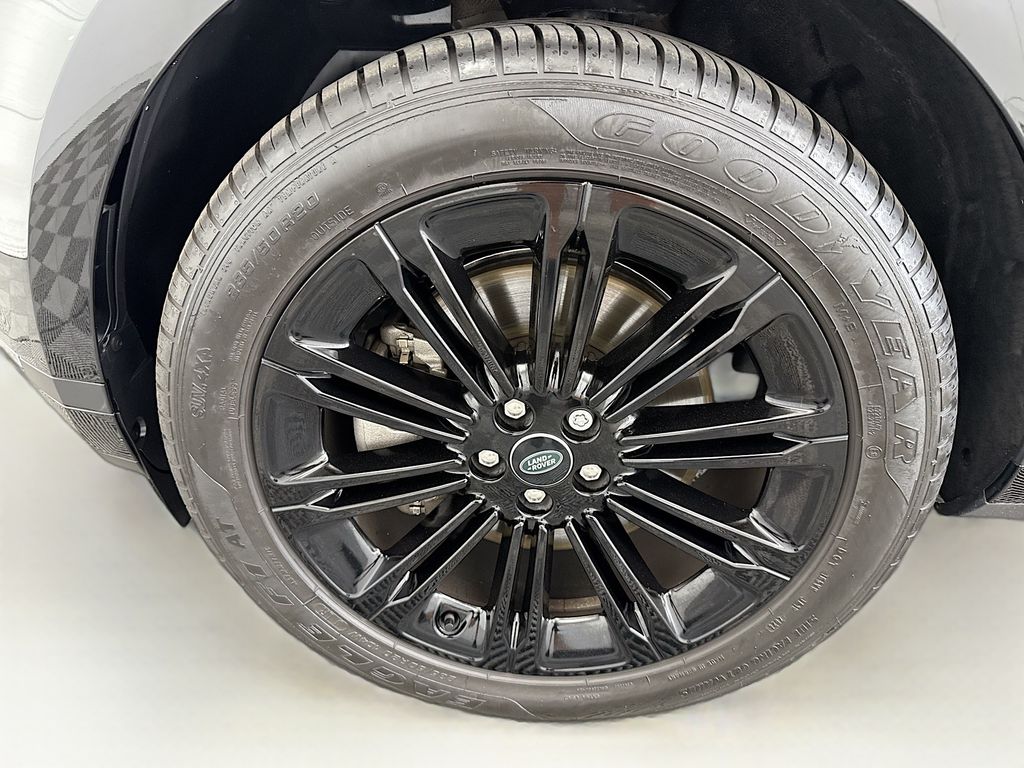 Thumbnail: 2025 Land Rover Range Rover Evoque - 29