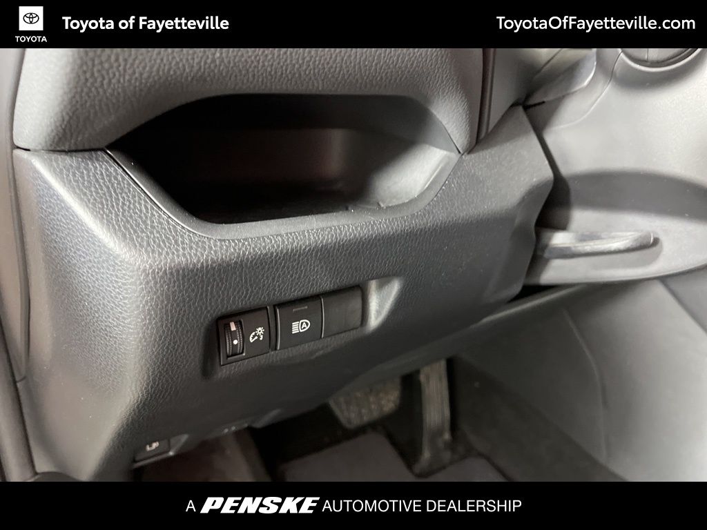 Thumbnail: 2022 Toyota RAV4 - 25