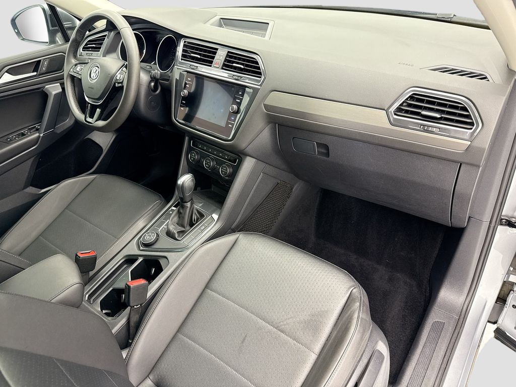 Thumbnail: 2020 Volkswagen Tiguan - 15