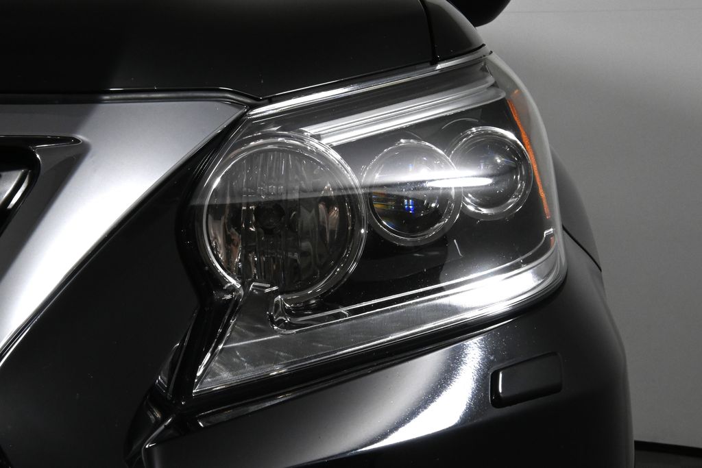2017 Lexus GX 460 Luxury 11