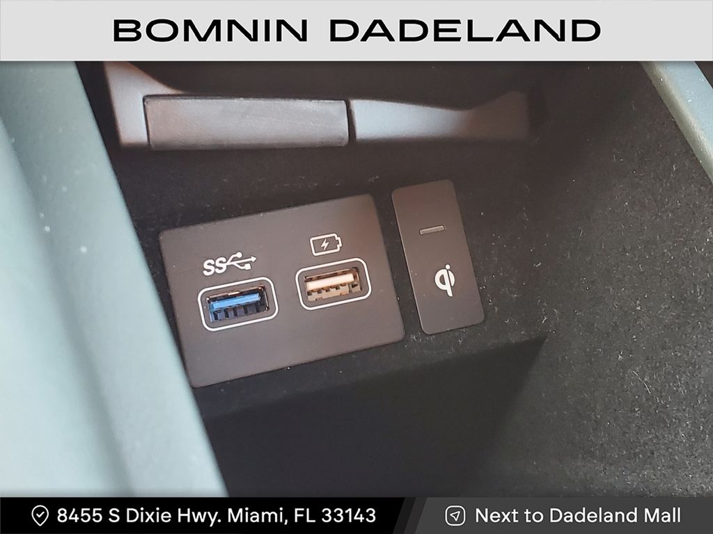 2022 Genesis GV70 2.5T Advanced photo