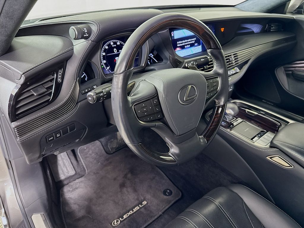 Thumbnail: 2018 Lexus LS - 9