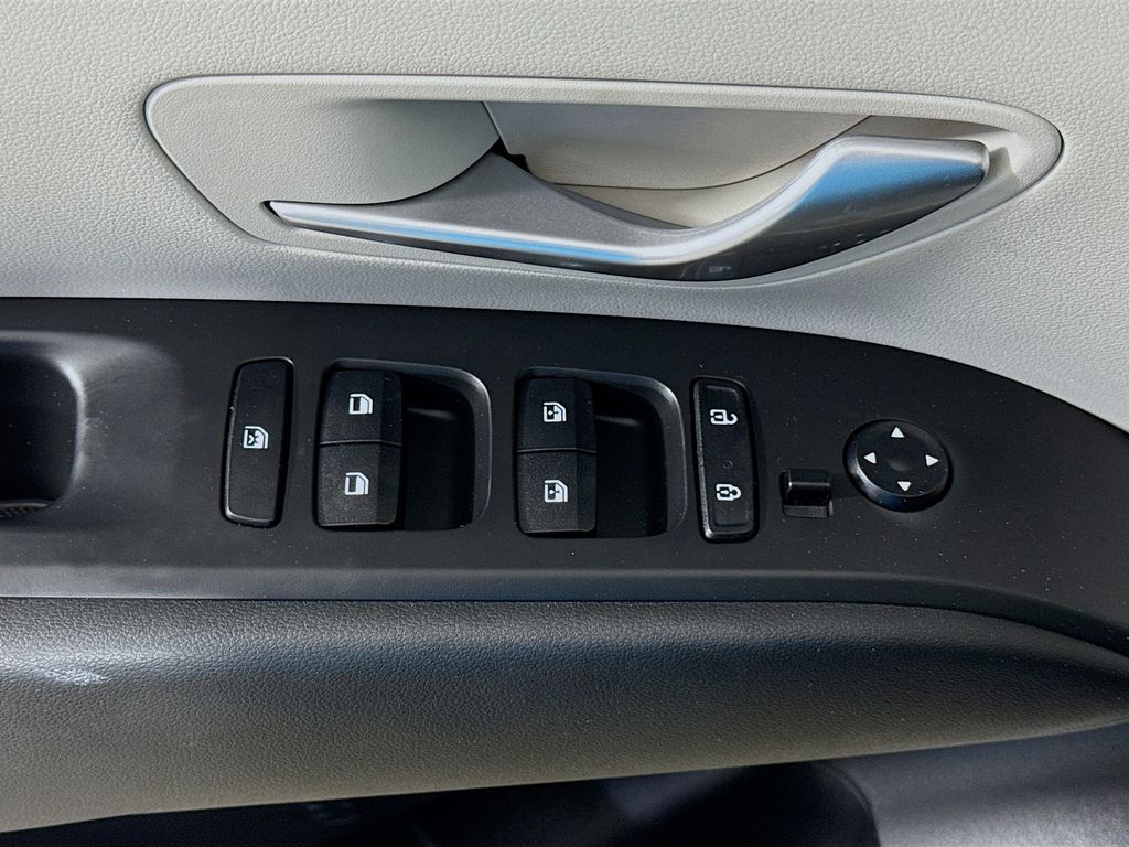 Thumbnail: 2022 Hyundai Tucson - 17