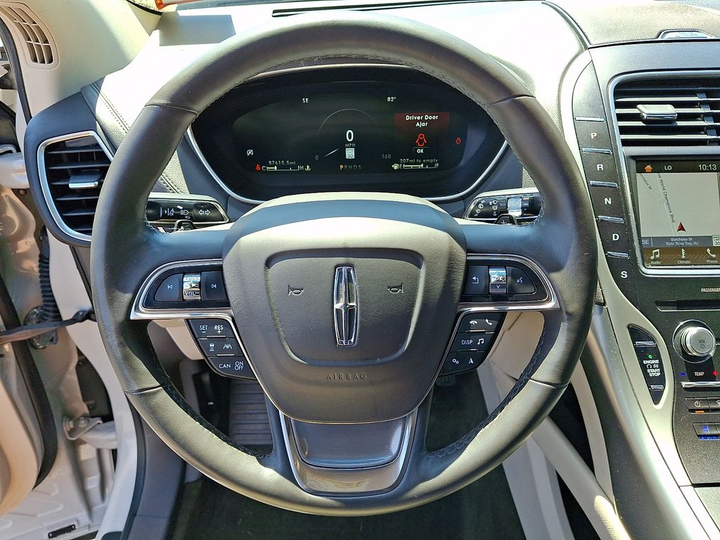 Thumbnail: 2019 Lincoln Nautilus - 19