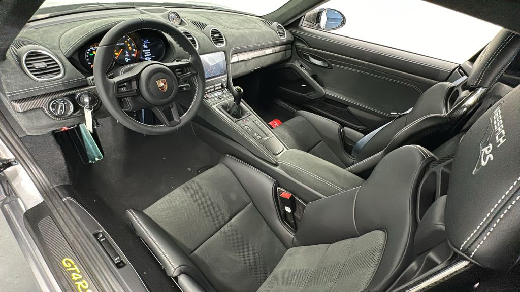 Thumbnail: 2025 Porsche 718 Cayman - 4