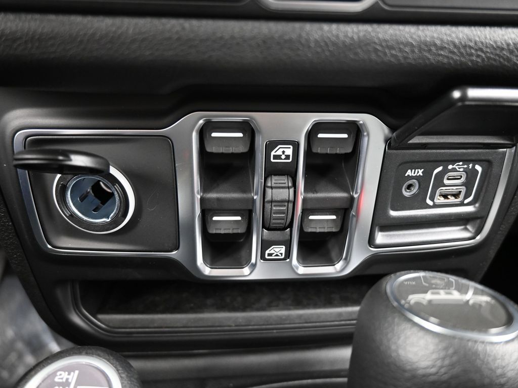 New 2026 black clearcoat Jeep Sport image 18