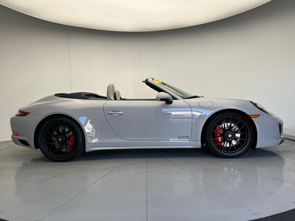 Thumbnail: 2019 Porsche 911 - 22